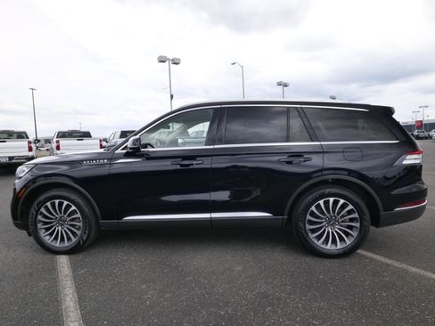 Used 2022 Lincoln Aviator AWD w/ Premium Package image 5