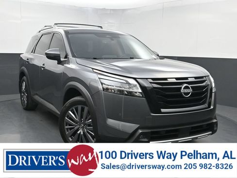 Used 2024 Nissan Pathfinder SL w/ SL Premium Package FWD image 1