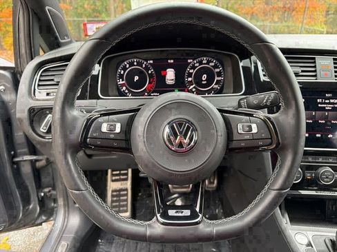Used 2019 Volkswagen Golf R 4-Door image 19