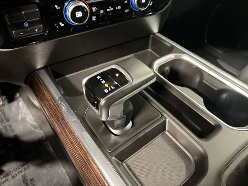 Used 2024 GMC Sierra 1500 Elevation w/ Preferred Package image 26