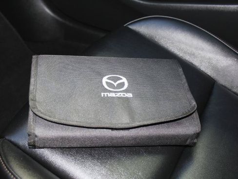 Used 2023 MAZDA MAZDA3 s FWD image 34