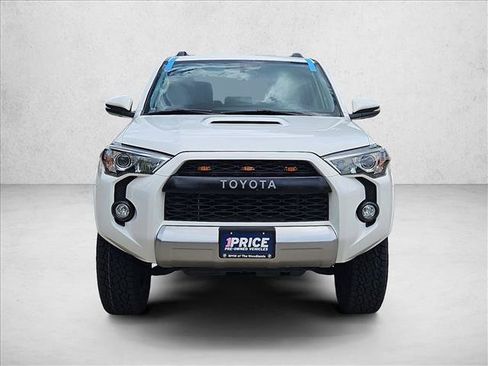Used 2018 Toyota 4Runner TRD Off-Road Premium AWD/4WD image 2