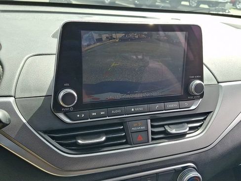 Used 2024 Nissan Altima 2.5 SR FWD image 19