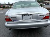 Used 2001 Jaguar XJ8 image 4