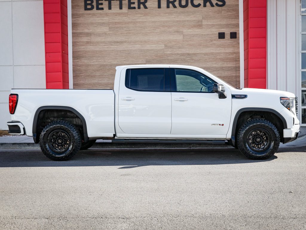 Used 2023 GMC Sierra 1500 AT4 w/ AT4 Preferred Package AWD/4WD image 2