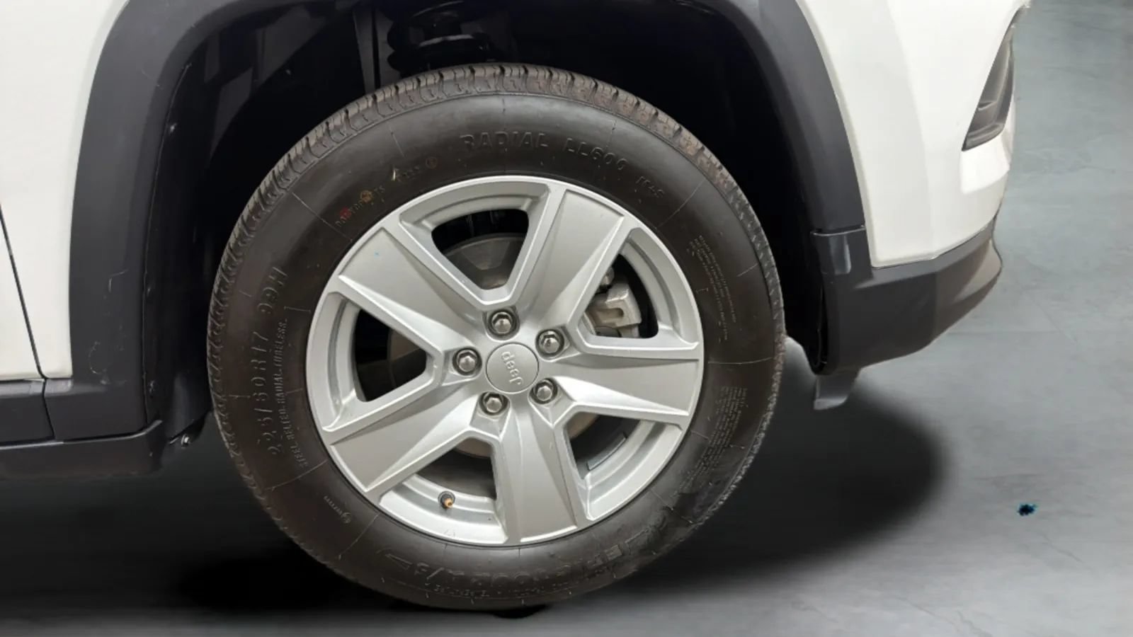 Used 2022 Jeep Compass Latitude FWD image 26