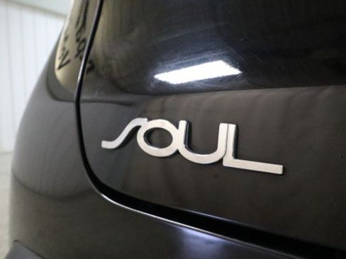Used 2021 Kia Soul LX FWD image 22