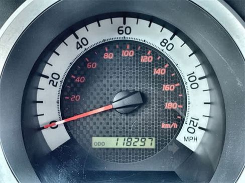 Used 2012 Toyota Tacoma PreRunner image 33