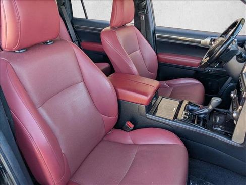 Used 2021 Lexus GX 460 Premium w/ Premium Package image 23