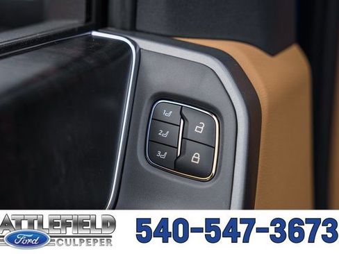 New 2026 Ford F250 Lariat w/ Black Appearance Package image 39