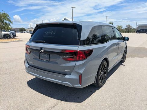 Used 2025 Honda Odyssey Sport-L image 5