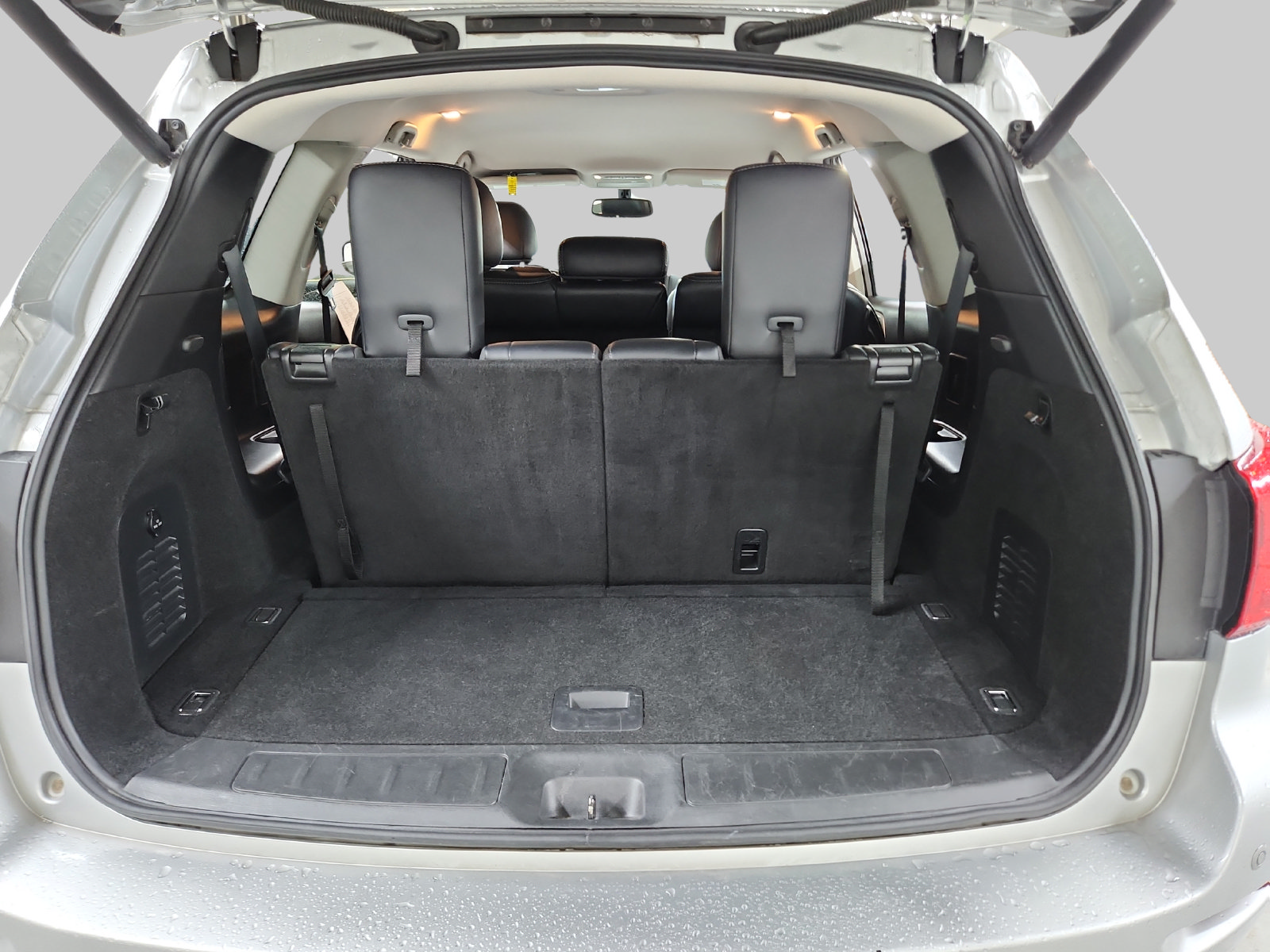 Used 2019 Nissan Pathfinder SL AWD/4WD image 30