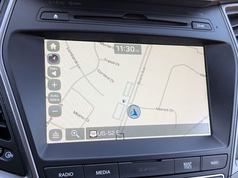 Used 2018 Hyundai Santa Fe Sport image 24