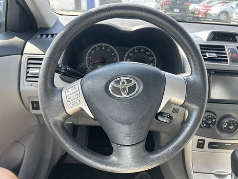 Used 2013 Toyota Corolla LE FWD image 13