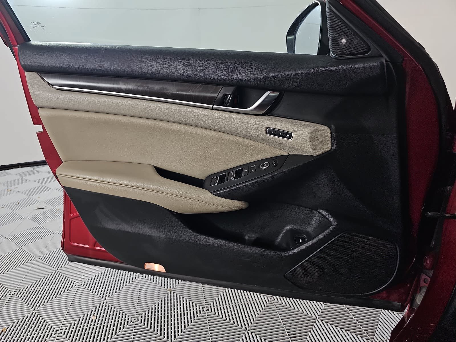 Used 2022 Honda Accord EX-L image 21