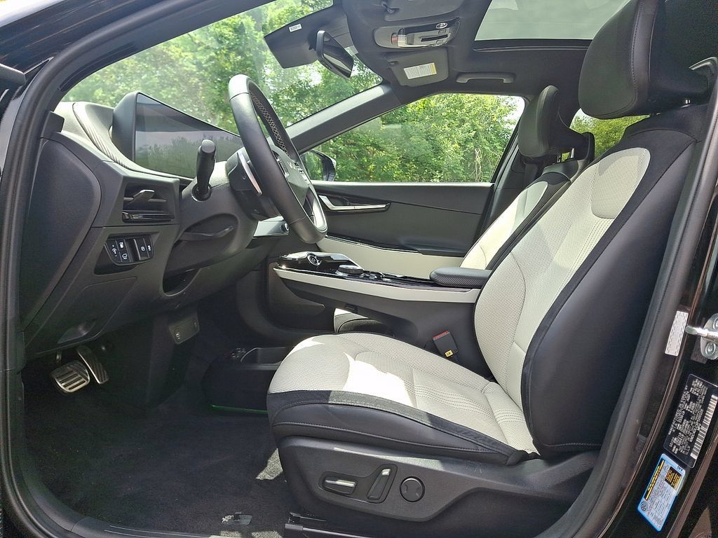 Used 2023 Kia EV6 GT-Line w/ GT-Line White Seat Package AWD/4WD image 14