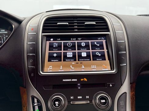 Used 2019 Lincoln Nautilus Reserve image 5