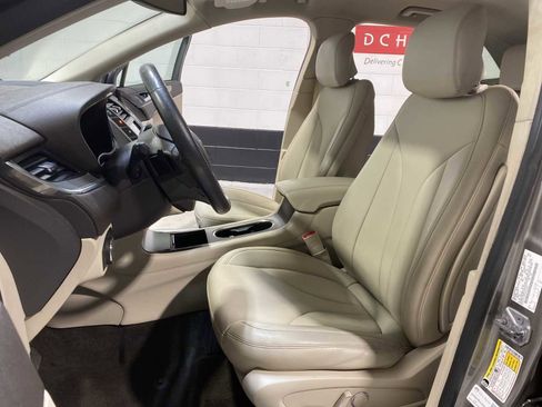 Used 2017 Lincoln MKC Premiere image 11