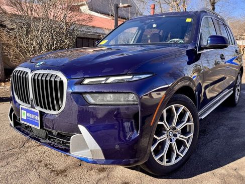 Used 2023 BMW X7 xDrive40i image 1