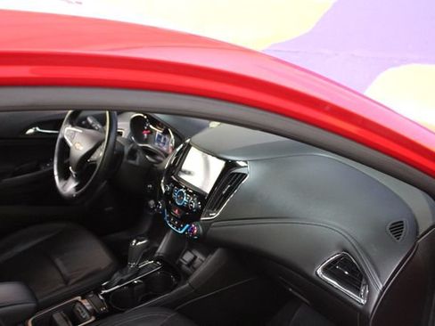 Used 2016 Chevrolet Cruze Premier w/ Premier True North Edition FWD image 12