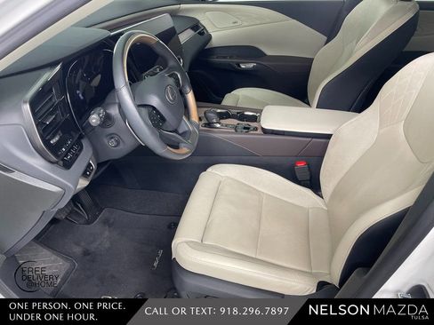Used 2024 Lexus RX 350 w/ Convenience Package image 17