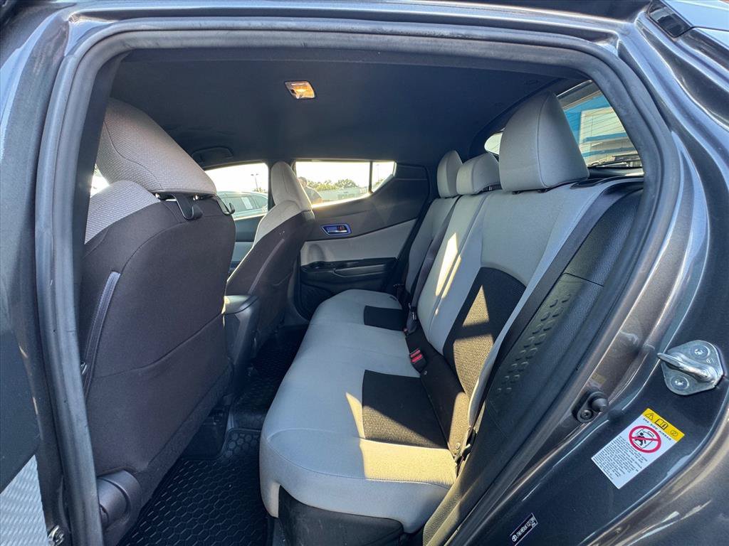 Used 2019 Toyota C-HR XLE FWD image 11