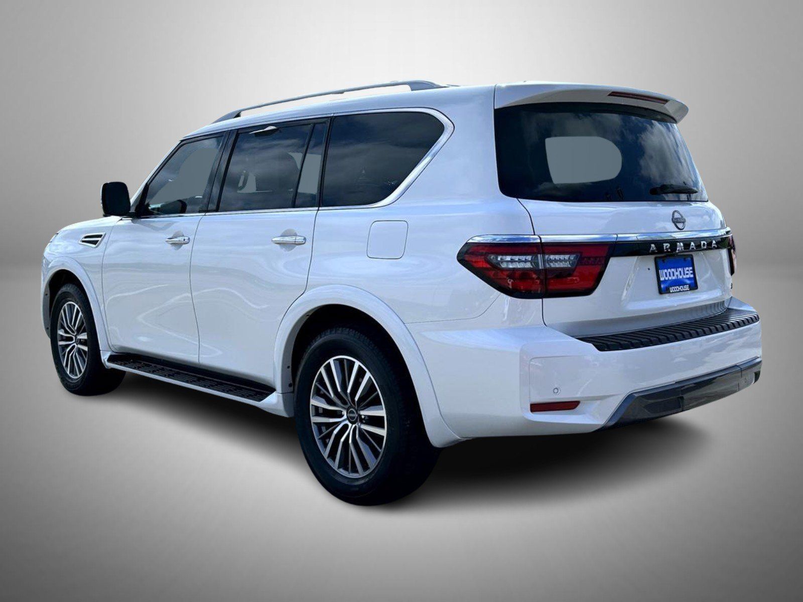 Used 2024 Nissan Armada SL w/ Captain's Chairs Package AWD/4WD image 7