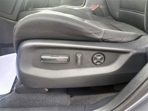 Used 2019 Honda CR-V EX image 16