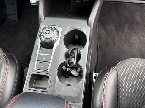 Used 2024 Ford Escape ST-Line w/ Tech Pack #1 AWD/4WD image 6