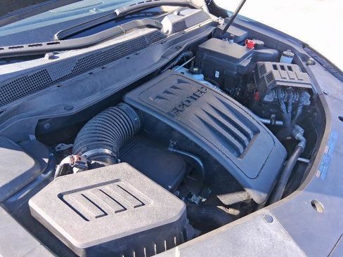 Used 2017 Chevrolet Equinox LT w/ Convenience Package image 36