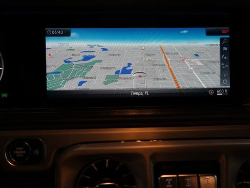 Used 2021 Mercedes-Benz G 550 w/ G Manufaktur Interior Package image 28