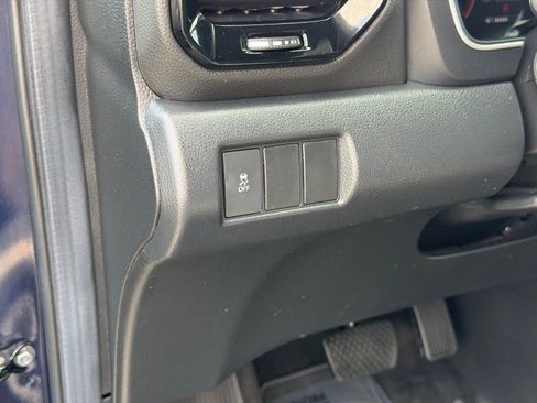 Used 2025 Honda Pilot Sport image 16
