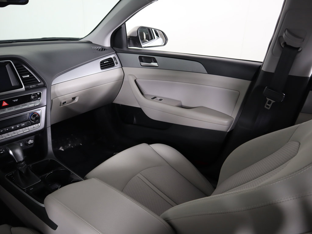 Used 2019 Hyundai Sonata SEL w/ Winter Weather Package FWD image 33