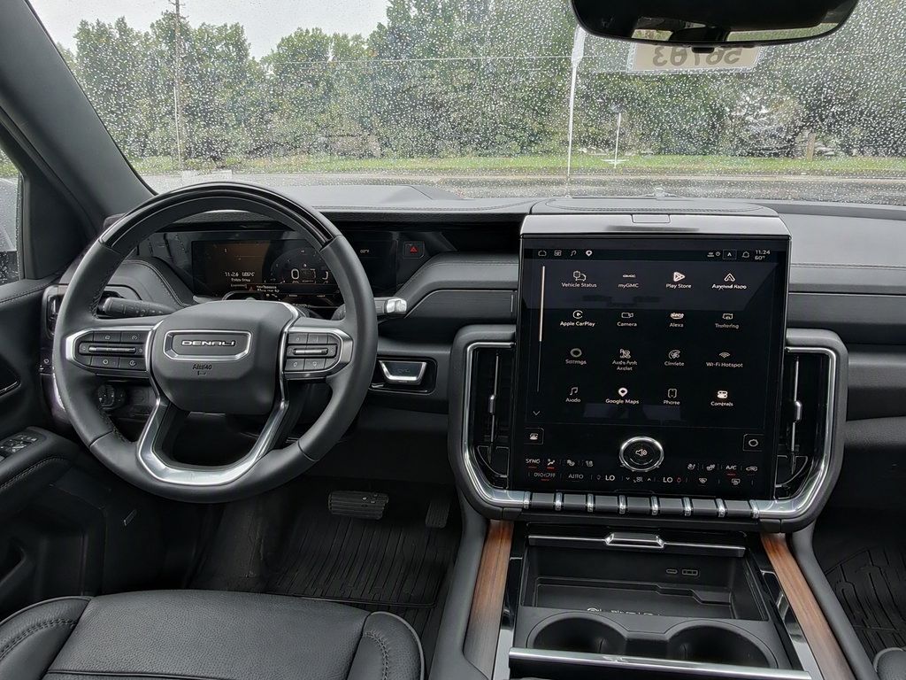 Used 2025 GMC Yukon XL Denali w/ Denali Reserve Package AWD/4WD image 13