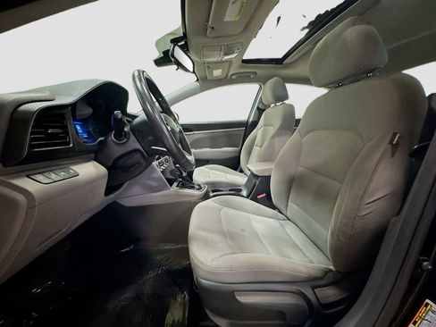 Used 2020 Hyundai Elantra Value Edition image 24