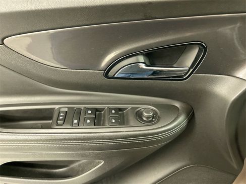 Used 2019 Buick Encore Preferred image 11