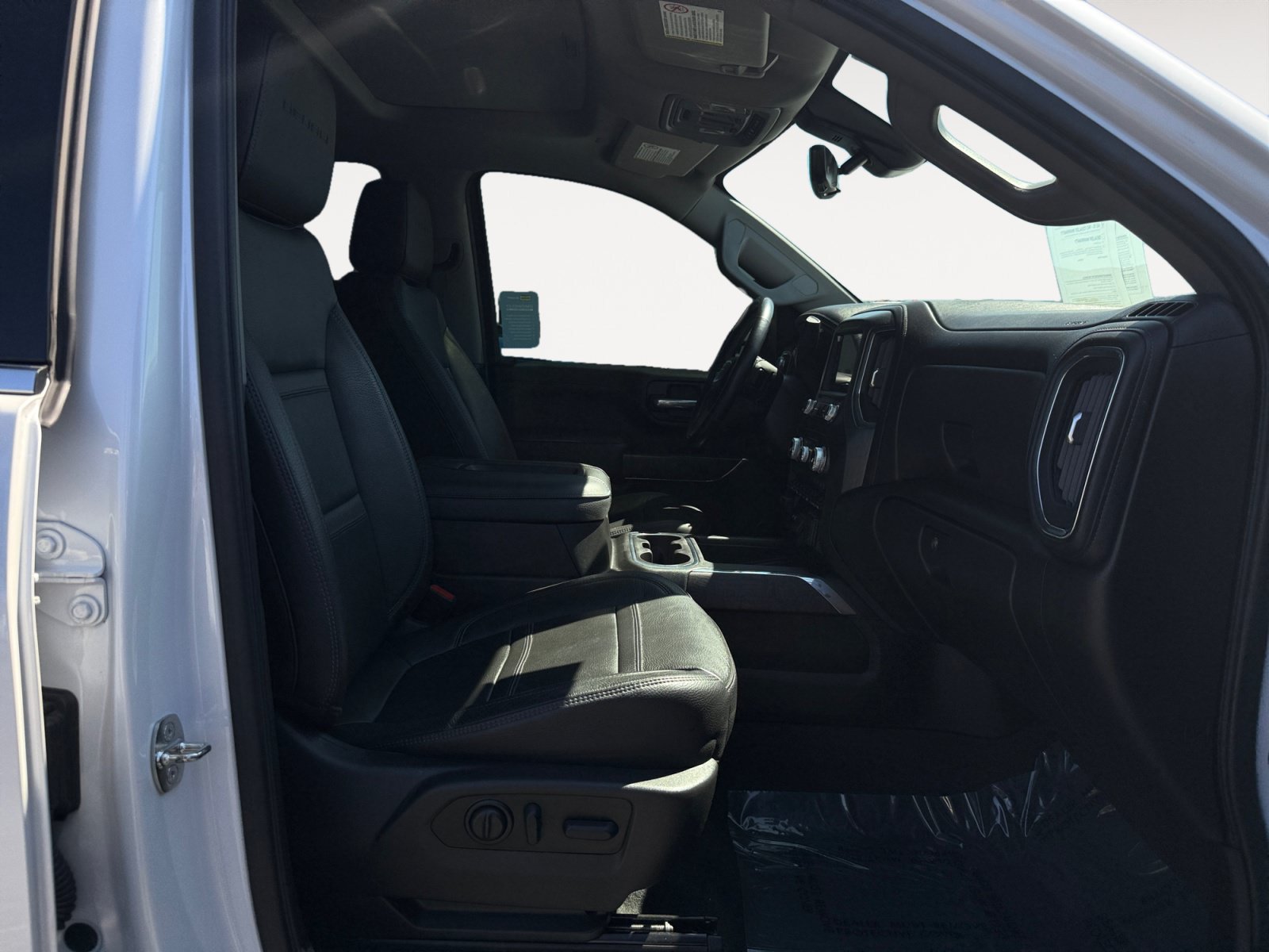 Used 2022 GMC Sierra 2500 Denali w/ Denali Ultimate Package AWD/4WD image 19