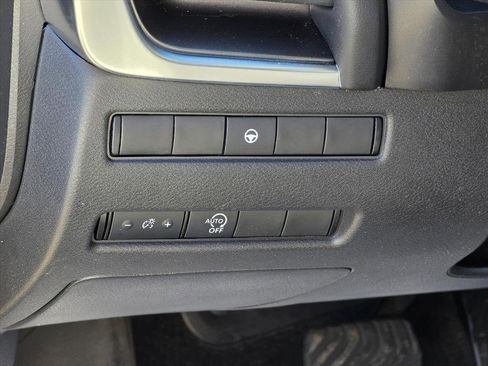 Used 2023 Nissan Rogue SV image 8