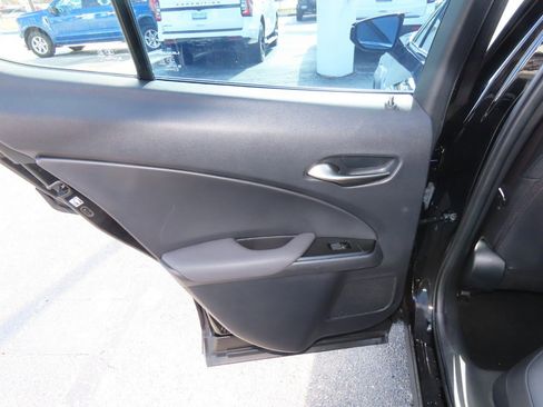 Used 2019 Lexus UX 200 image 20