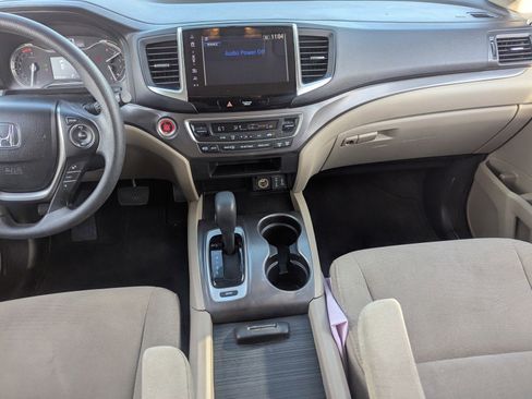 Used 2017 Honda Pilot EX image 18