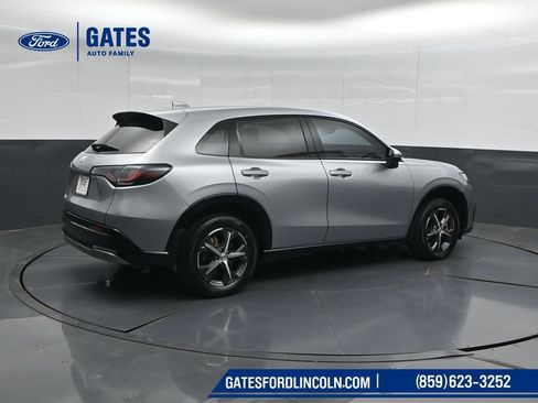 Used 2024 Honda HR-V EX-L image 2