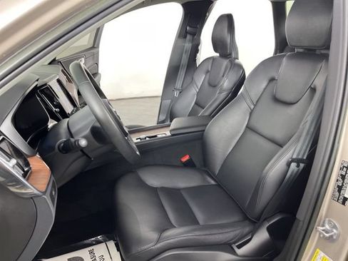 Used 2023 Volvo XC60 B5 Plus w/ Protection Package Premier FWD image 19