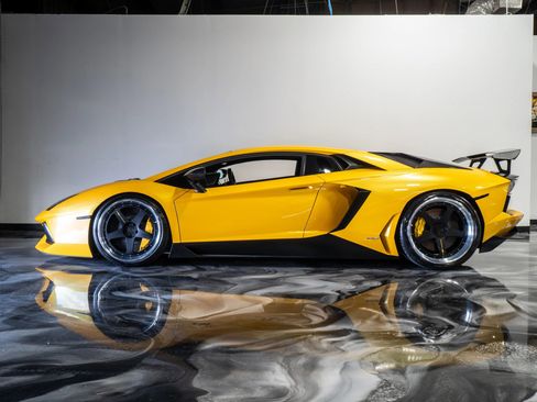 Used 2013 Lamborghini Aventador LP 700-4 image 14