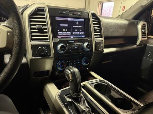Used 2015 Ford F150 Lariat w/ Equipment Group 502A Luxury image 19