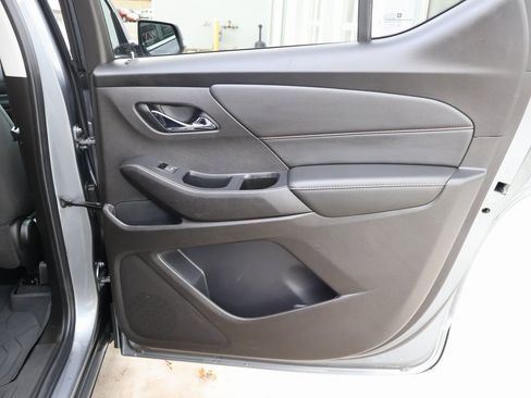 Certified 2021 Chevrolet Traverse LT w/ LPO, Floor Liner Package image 33