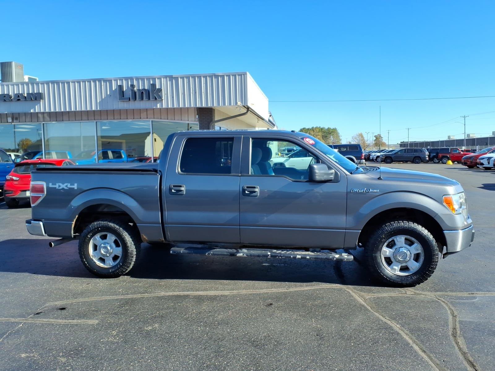 Used 2013 Ford F150 XLT AWD/4WD image 2
