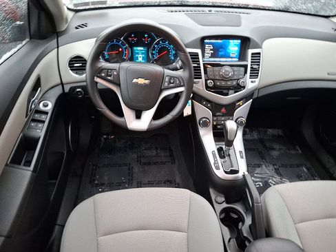 Used 2014 Chevrolet Cruze LT w/ All-Star Edition image 15
