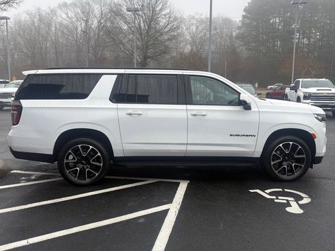 Used 2024 Chevrolet Suburban RST w/ Luxury Package image 4