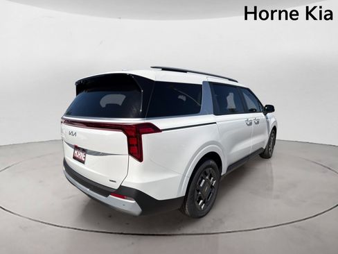 New 2026 Kia Carnival EX FWD image 4