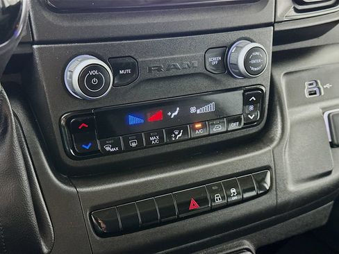 Used 2023 RAM ProMaster 2500 FWD image 18